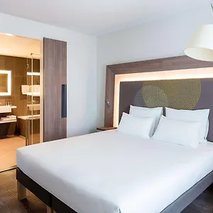 Novotel Amsterdam Schiphol Airport מלון